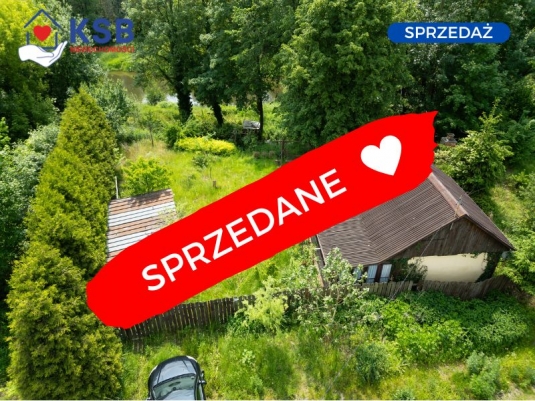 Urocza działka z domkiem letniskowym - przy rzece - Czekarzewice - 1100m2